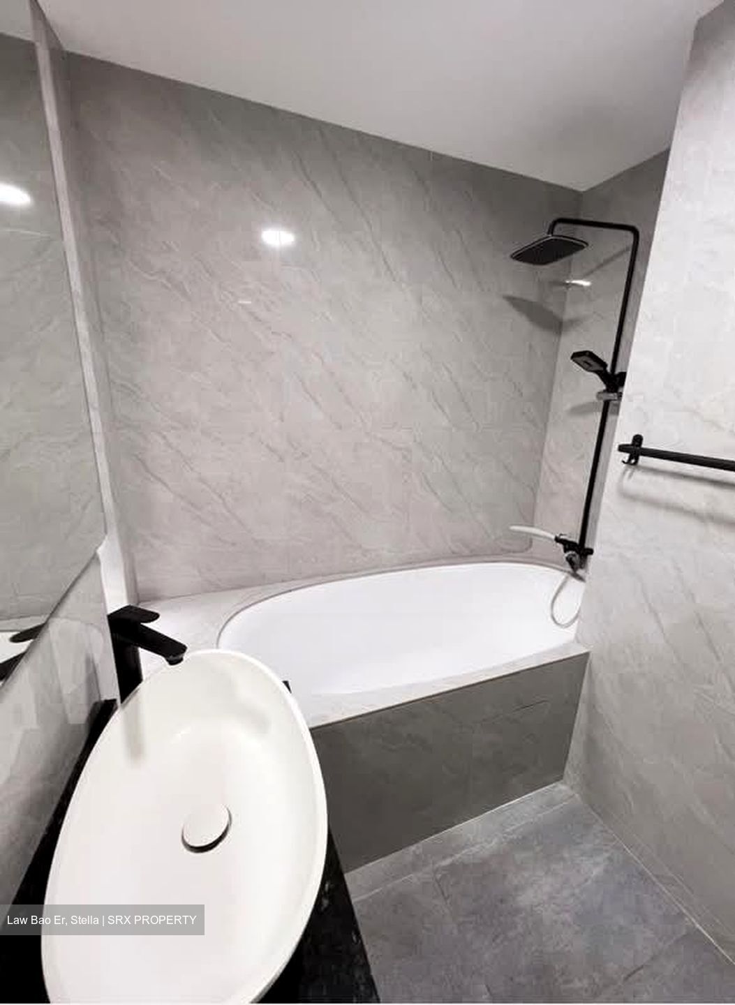 Loyang Valley (D17), Condominium #569658231